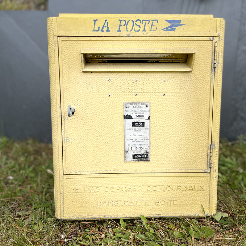 Boîte aux lettres 1950 jaune conforme par La Boîte Jaune 