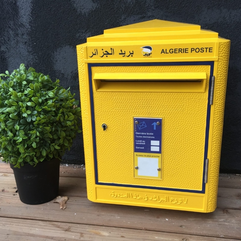 Originaler algerischer Briefkasten