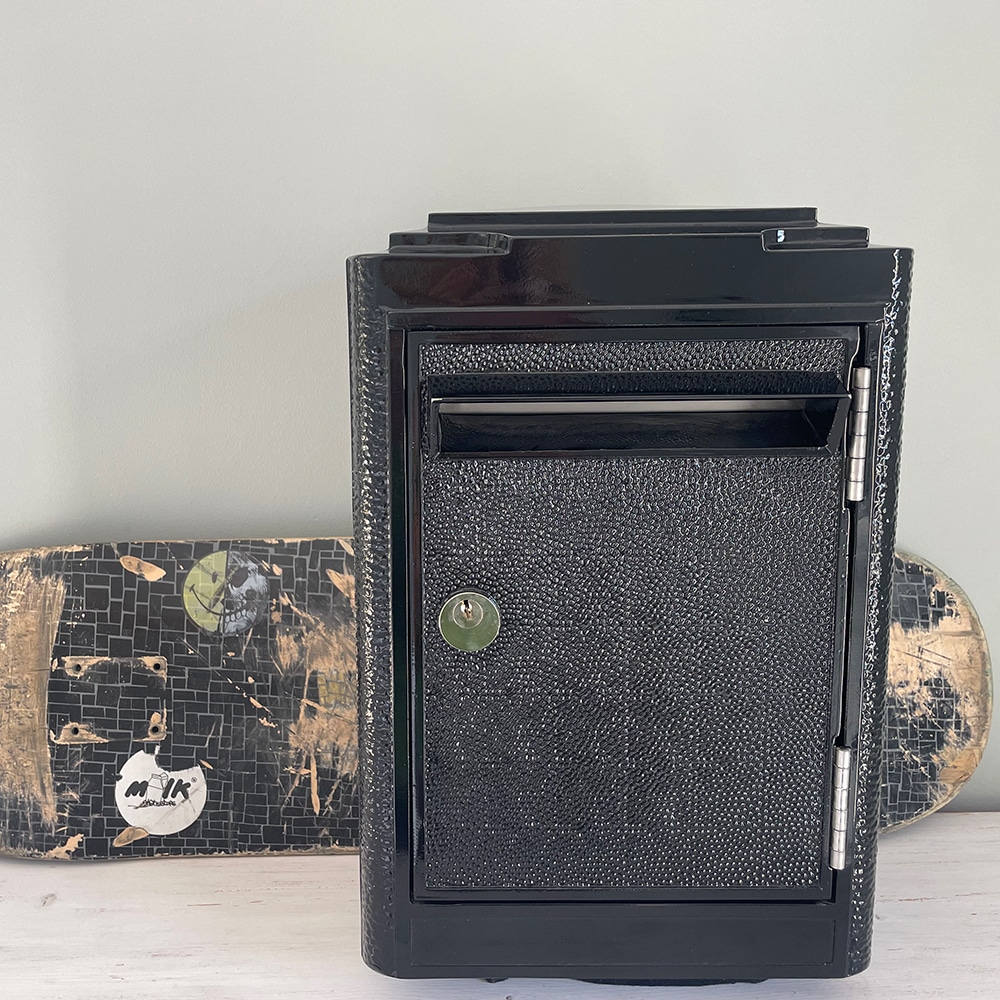MODELL 1945 – Schwarz